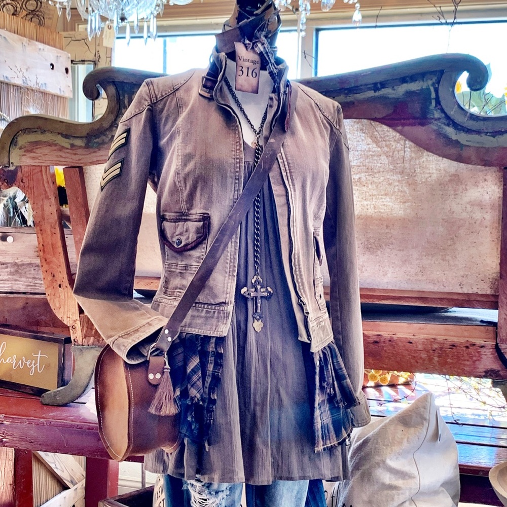 SOLD ♥️ Tattered Military Style Jacket - Picture 8 of 8